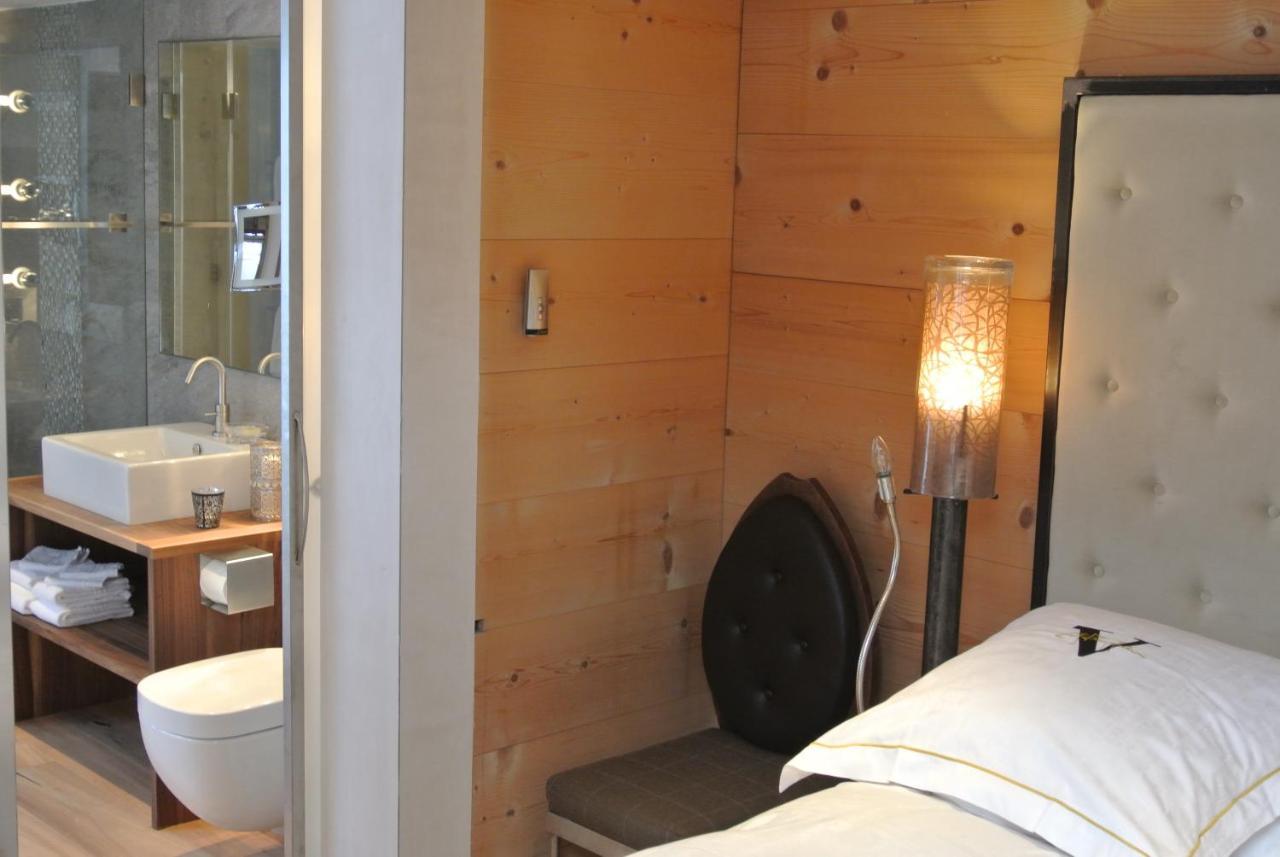 צרמט Backstage Hotel Chalet Rooms מראה חיצוני תמונה